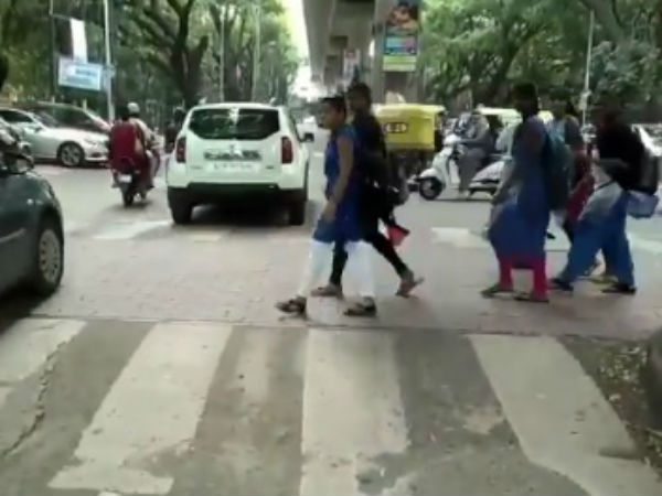  ಫುಟ್‌ಪಾತ್ ಮತ್ತು ಪೇವ್‌ಮೆಂಟ್‌ಗಳು ನಮಗಲ್ಲ