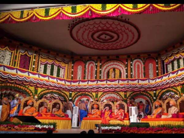 ಶಿರೂರು ಮಠದ ಪಟ್ಟದದೇವರನ್ನು ಹಸ್ತಾಂತರಿಸುವ ನಿರ್ಧಾರ 