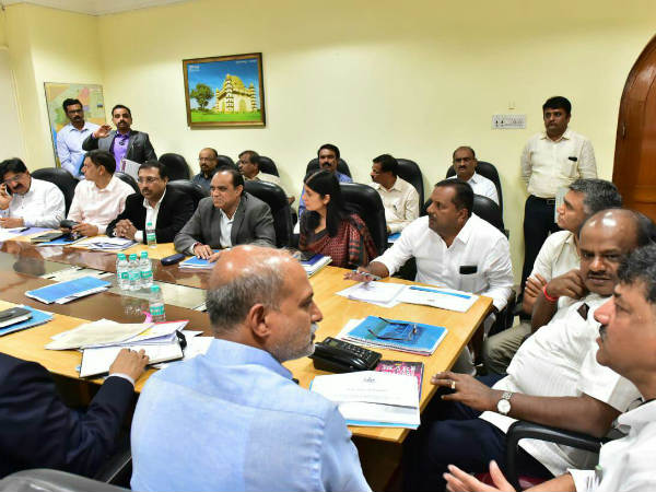 2225 ಕಿ.ಮೀ ಹೆದ್ದಾರಿ ಹಾಳು