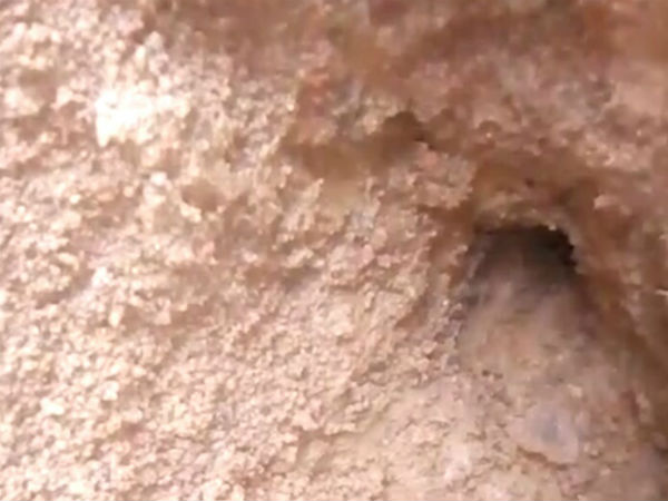  ಭಾರೀ ಪ್ರಮಾಣದಲ್ಲಿ ನೀರು ನದಿಯಾಗಿ ಹರಿಯುತ್ತಿದೆ 