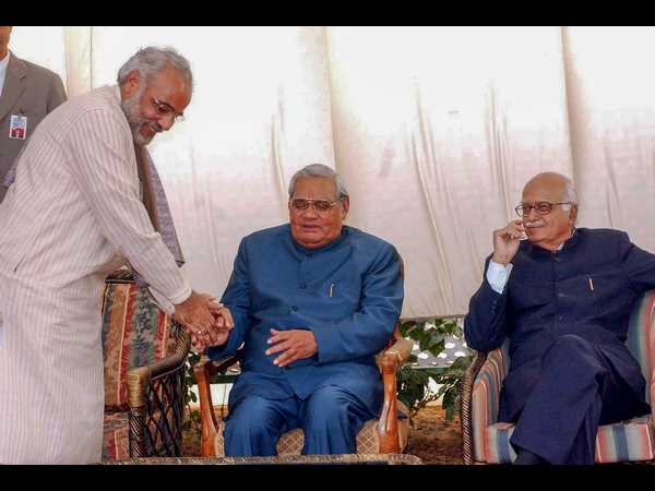 ಮೊದಲ ಕಾಂಗ್ರೆಸ್ ಏತರ ಸರ್ಕಾರ ರಚಿಸಿದ್ದು ಅಟಲ್‌ ಜೀ