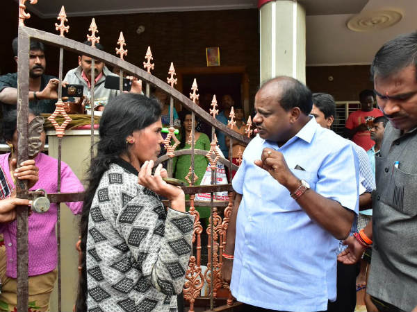 ಪಡಿತರ ವಿತರಣಾ ಕೇಂದ್ರದ ಮೂಲಕ ಆಹಾರ ವಿತರಣೆ