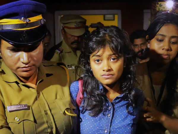 ಹುಟ್ಟಿದ್ದು ಶ್ರೀಮಂತ ಅವಿಭಕ್ತ ಕುಟುಂಬದಲ್ಲಿ