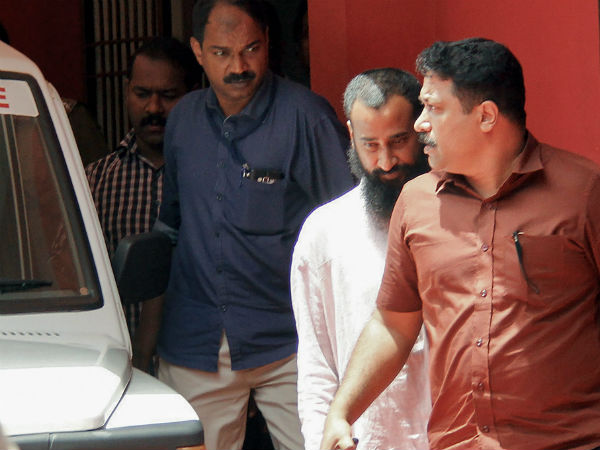 ನಿರೀಕ್ಷಣಾ ಜಾಮೀನು ಕೋರಿ ಪಾದ್ರಿಗಳ ಅರ್ಜಿ