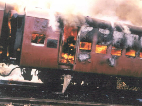 SIT court sentences life imprisonment to 2 in 2002 Godhra train burning case SIT court sentences life imprisonment to 2 in 2002 Godhra train burning case