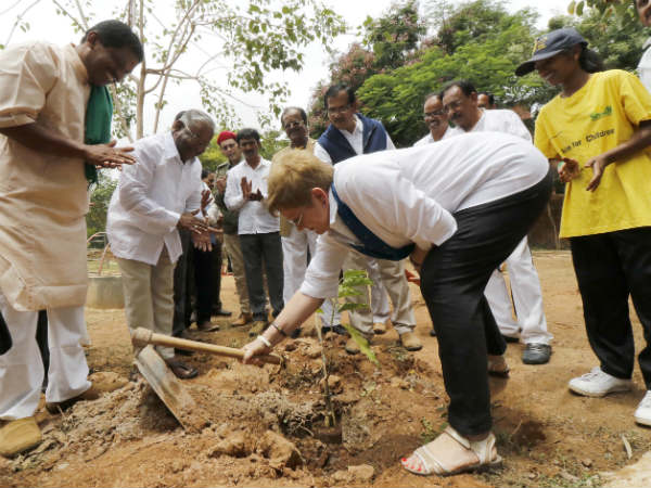 Bhaktarahalli school library with Germany grant inaugurated