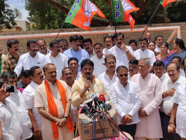 BJP sends necessary things to Kodagu flood victims by 15 trucks from Bengaluru