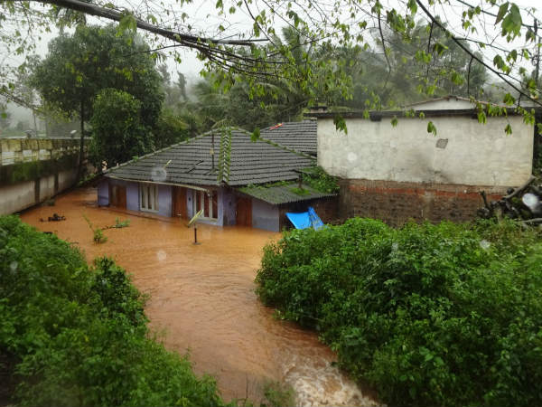 ಮಡಿಕೇರಿಯಲ್ಲಿ ಕುಸಿದ ಮನೆಯ ವಿಡಿಯೋ ವೈರಲ್