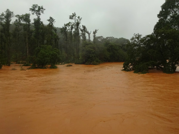 ಸಂಕಷ್ಟಕ್ಕೆ ಸಿಲುಕಿದ ಜನರ ಸಂಪರ್ಕ ಸಾಧ್ಯವಾಗುತ್ತಿಲ್ಲ