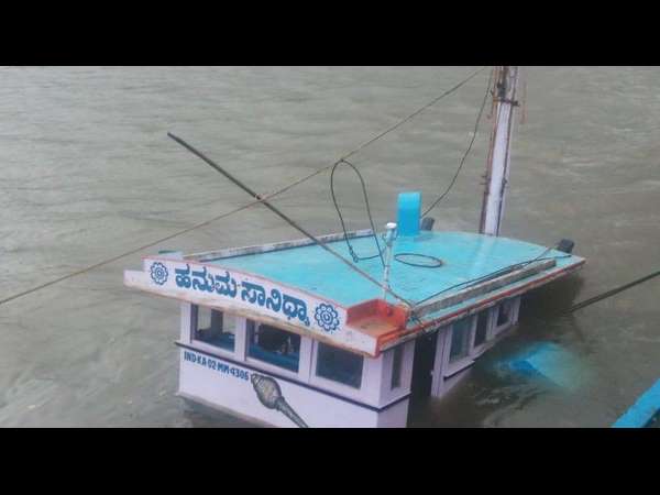  ಮುಳುಗಡೆಯಾದ ಬೋಟು 