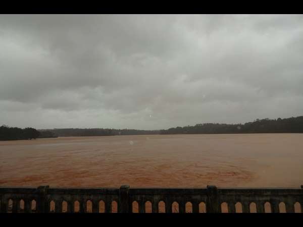 ಆಕಾಶಕ್ಕೇ ತೂತು ಬಿದ್ದಂತೆ ವರ್ಷಧಾರೆ