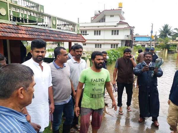 MP Pratap Simha visited flood affected area today