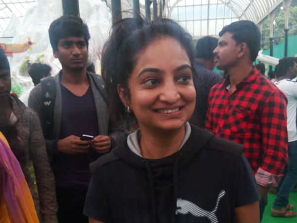 ಕಾಲೇಜಿಗೆ ಚೆಕ್ಕರ್, ಫ್ಲವರ್ಶೋ ಗೆ ಹಾಜರ್ ಕಾಲೇಜಿಗೆ ಚೆಕ್ಕರ್, ಫ್ಲವರ್ಶೋ ಗೆ ಹಾಜರ್