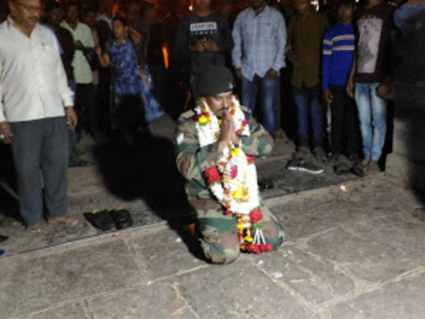 retired soldier welcomed by villagers in grand way 