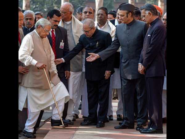 ಮೊದಲ ಚುನಾವಣೆಯಲ್ಲಿ ಸೋಲು-ಗೆಲುವು