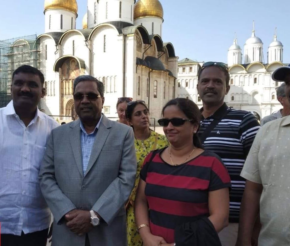 'ಕನ್ನಡ, ಕನ್ನಡಿಗರಿಲ್ಲದ ದೇಶವೇ ಇಲ್ಲ'