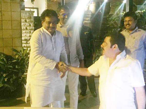 ಎಂಬಿ ಪಾಟೀಲ್ ಭೇಟಿ ಮಾಡಿರುವ ಜಮೀರ್