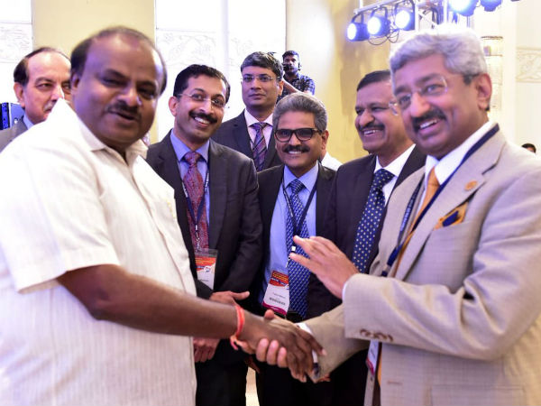 ಸಂವಾದದಲ್ಲಿ ಹಲವರು ಭಾಗಿ