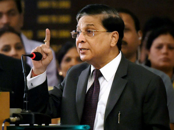 ಗುಲಾಬಿಯನ್ನು ಯಾವುದೇ ಹೆಸರಿನಿಂದ ಕರೆಯಿರಿ ಗುಲಾಬಿಯನ್ನು ಯಾವುದೇ ಹೆಸರಿನಿಂದ ಕರೆಯಿರಿ