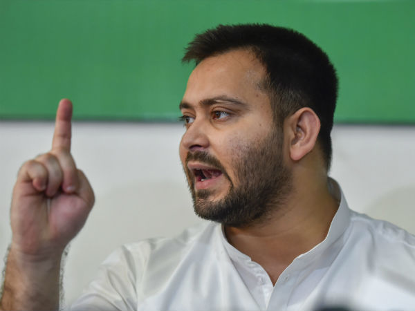 ಜನರಿಗಿಂತ ಕುರ್ಚಿಯನ್ನೇ ಹೆಚ್ಚು ಪ್ರೀತಿಸುತ್ತಾರೆ