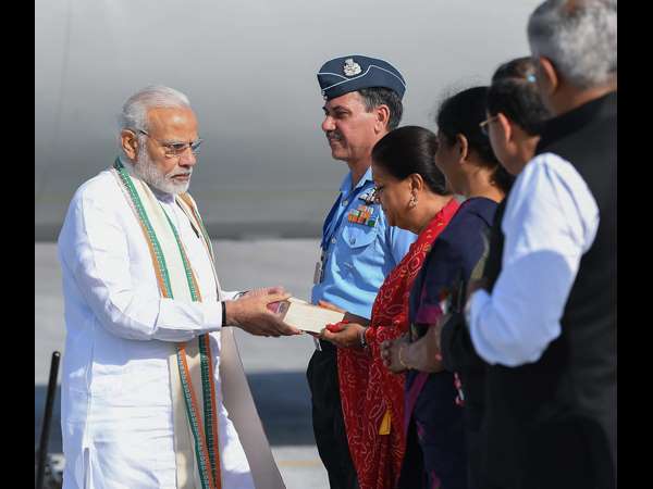 ಪರಾಕ್ರಮ ಪರ್ವದ ಸಂಭ್ರಮ ಪರಾಕ್ರಮ ಪರ್ವದ ಸಂಭ್ರಮ