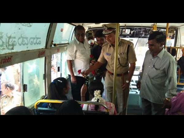 ವಾಯುವ್ಯ ಸಾರಿಗೆ ಸಂಸ್ಥೆ ಉತ್ತಮವಾದ ಕಾರ್ಯಕ್ರಮವನ್ನು ಹಮ್ಮಿಕೊಂಡಿದೆ ವಾಯುವ್ಯ ಸಾರಿಗೆ ಸಂಸ್ಥೆ ಉತ್ತಮವಾದ ಕಾರ್ಯಕ್ರಮವನ್ನು ಹಮ್ಮಿಕೊಂಡಿದೆ