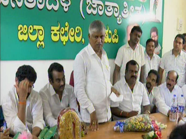 ಬಿಜೆಪಿಯವರ ದುಡ್ಡು ನಮ್ಮನ್ನು ಏನೂ ಮಾಡಲು ಸಾಧ್ಯವಿಲ್ಲ