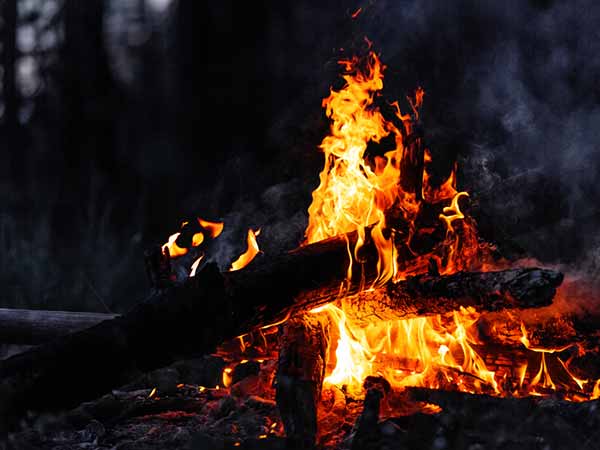 Muslim Youths Perform Hindu womens Last Rites When No One Else Came Forward in Bantwal Muslim Youths Perform Hindu womens Last Rites When No One Else Came Forward in Bantwal