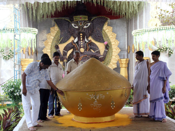 ಬೃಹತ್ ಲಡ್ಡು ತಯಾರಿಸುವುದು