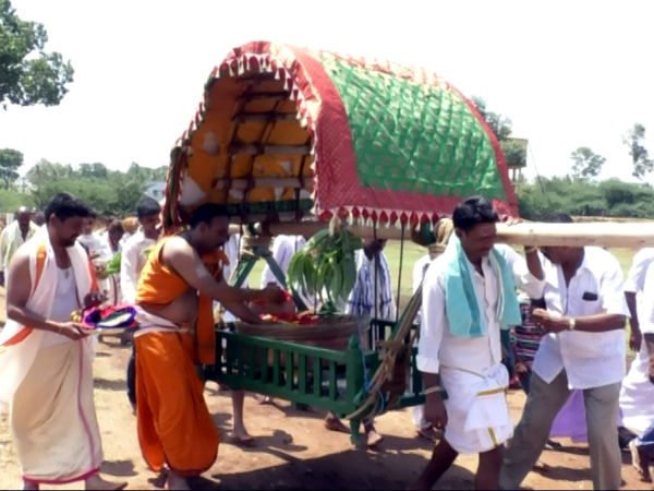 Entire village celebrates Gowri Habba together in Kuderu grama