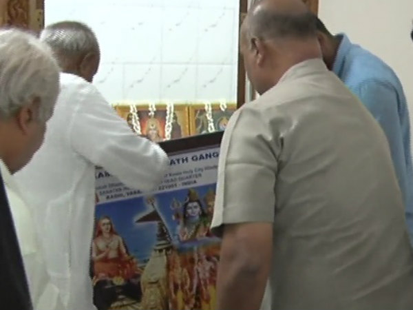 Lord Kashi Vishwanath photo installed in HDD residence