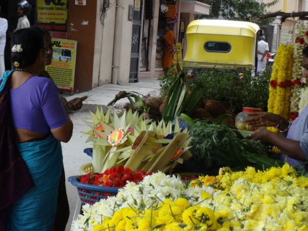 ಕೆಆರ್ ಮಾರುಕಟ್ಟೆ ಬಿಡಿ ಹೂವುಗಳ ದರ 