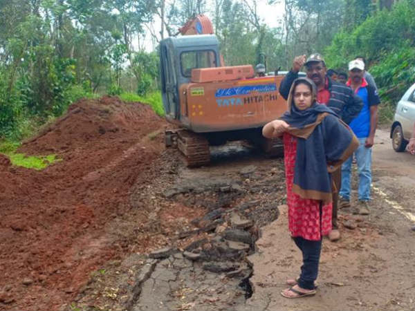 ವಿವಿಧ ಸ್ಥಳಗಳಿಗೆ ಭೇಟಿ