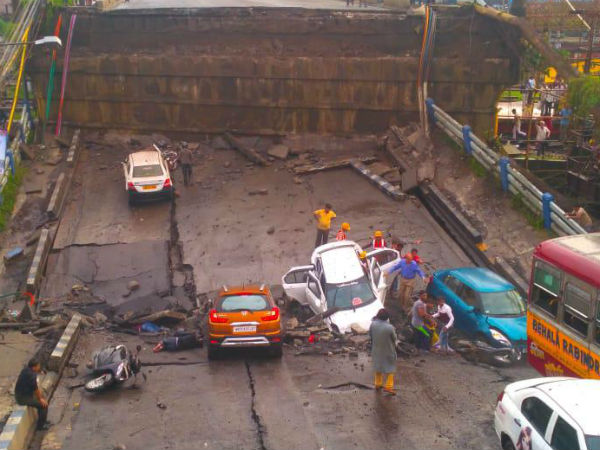 Majerhat Flyover collapse in Kolkata