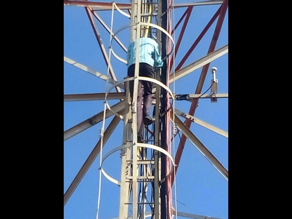 A dumb young man attempted to commit suicide in Yellemala