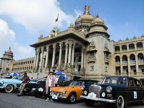 ಬೇರೆ ದೇಶದ ಕಾರುಗಳು 