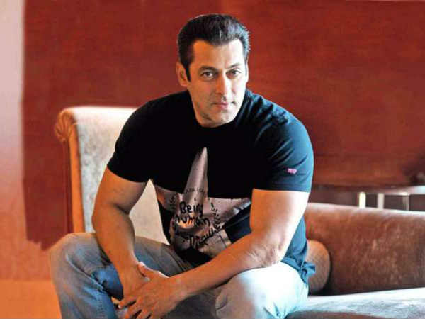 'ಹಮ್ ಸಾಥ್ ಸಾಥ್ ಹೈ' ಚಿತ್ರದ ಶೂಟಿಂಗ್ ವೇಳೆ 'ಹಮ್ ಸಾಥ್ ಸಾಥ್ ಹೈ' ಚಿತ್ರದ ಶೂಟಿಂಗ್ ವೇಳೆ