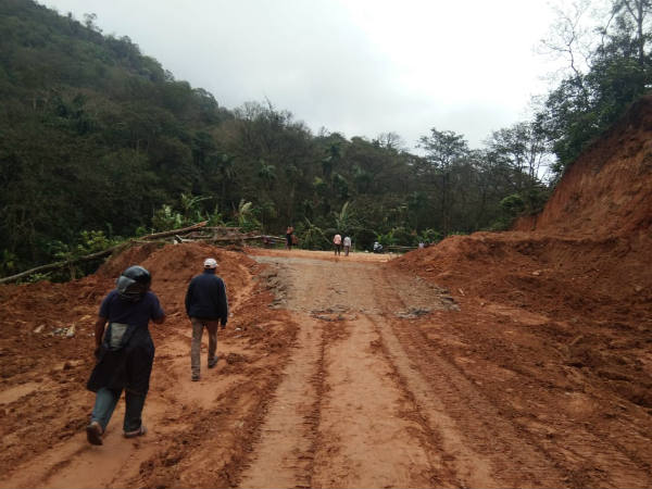 ಎರಡು ಕಡೆ ಭಾರಿ ಭೂ ಕುಸಿತವಾಗಿತ್ತು