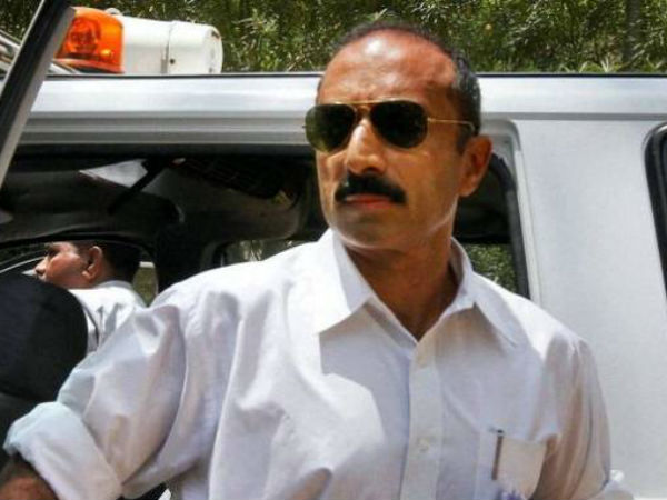 ಬೆದರಿಕೆ ಒಡ್ಡಿ ತೆರವು