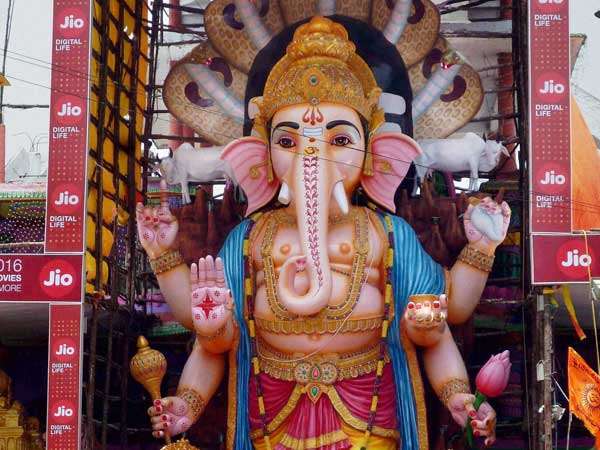 ಬಲವಂತವಾಗಿ ವಂತಿಗೆ ಸ್ವೀಕರಿಸಿದರೆ ಕಠಿಣ ಕ್ರಮ 