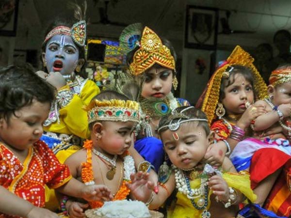 ಕೋಲ್ಕತ್ತಾದಲ್ಲಿ ಜನ್ಮಾಷ್ಟಮಿ ಸಂಭ್ರಮ