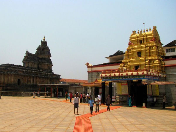  ದೈವಸನ್ನಿಧಿಗೆ ಹೋದ ಸಿಎಂ, ಭಿನ್ನರ ಆತ್ಮವಿಶ್ವಾಸಕ್ಕೆ ಏಟು ಕೊಟ್ಟರು