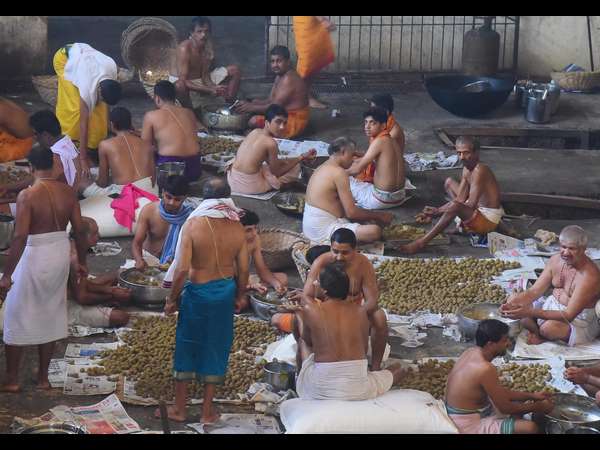 ತಯಾರಕರಿಗೆ ಶ್ರೇಯಸ್ಸು ತರುತ್ತದೆ ಎಂಬುದು ನಂಬಿಕೆ