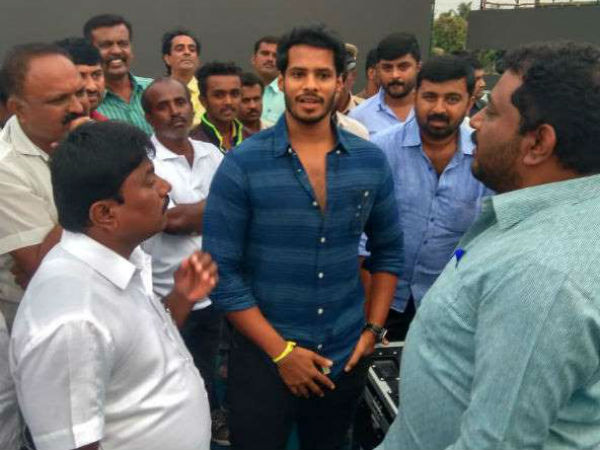  ರಾಜಕೀಯಕ್ಕೆ ಬರಬೇಕೆಂಬ ಆಸೆ 