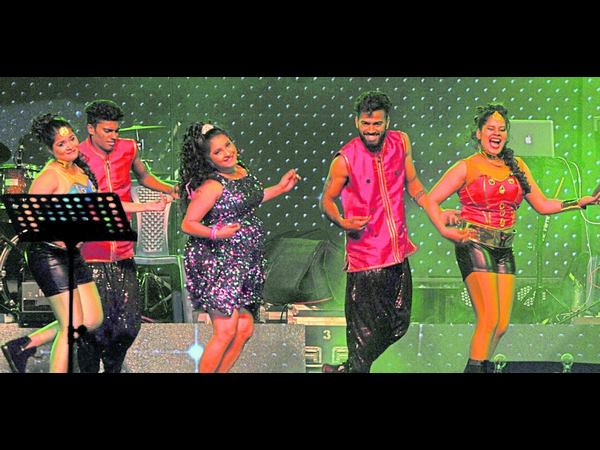  ಹಾಡು ಸಂತೋಷಕ್ಕೆ...