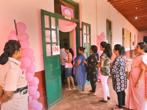  57 ಪಿಂಕ್‌ ಮತಗಟ್ಟೆ