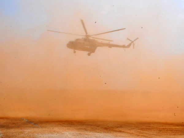  ಮೈದಾನದಲ್ಲಿ ಧೂಳು 
