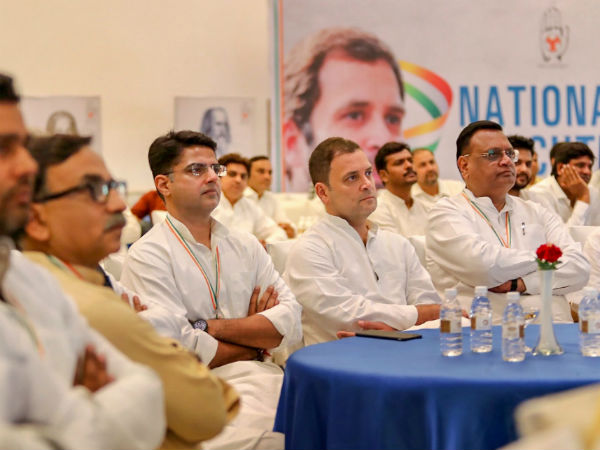 ವಲಸೆ ಬಂದವರಿಗೆ ಟಿಕೆಟ್ ನೀಡಬೇಡಿ!