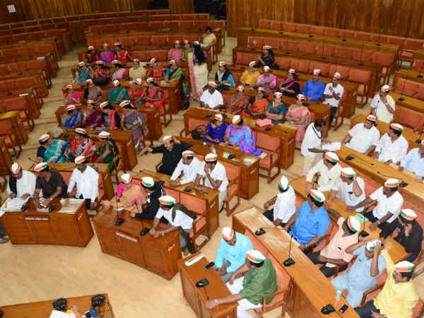 ಬಿಬಿಎಂಪಿ ಅಡ್ಡಕತ್ತರಿಯಲ್ಲಿ 