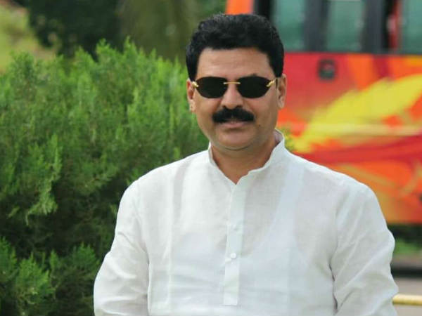 ಬಂಗಾರಪ್ಪರನ್ನು ಮನೆಯಿಂದ ಹೊರ ಹಾಕಿದರು ಬಂಗಾರಪ್ಪರನ್ನು ಮನೆಯಿಂದ ಹೊರ ಹಾಕಿದರು